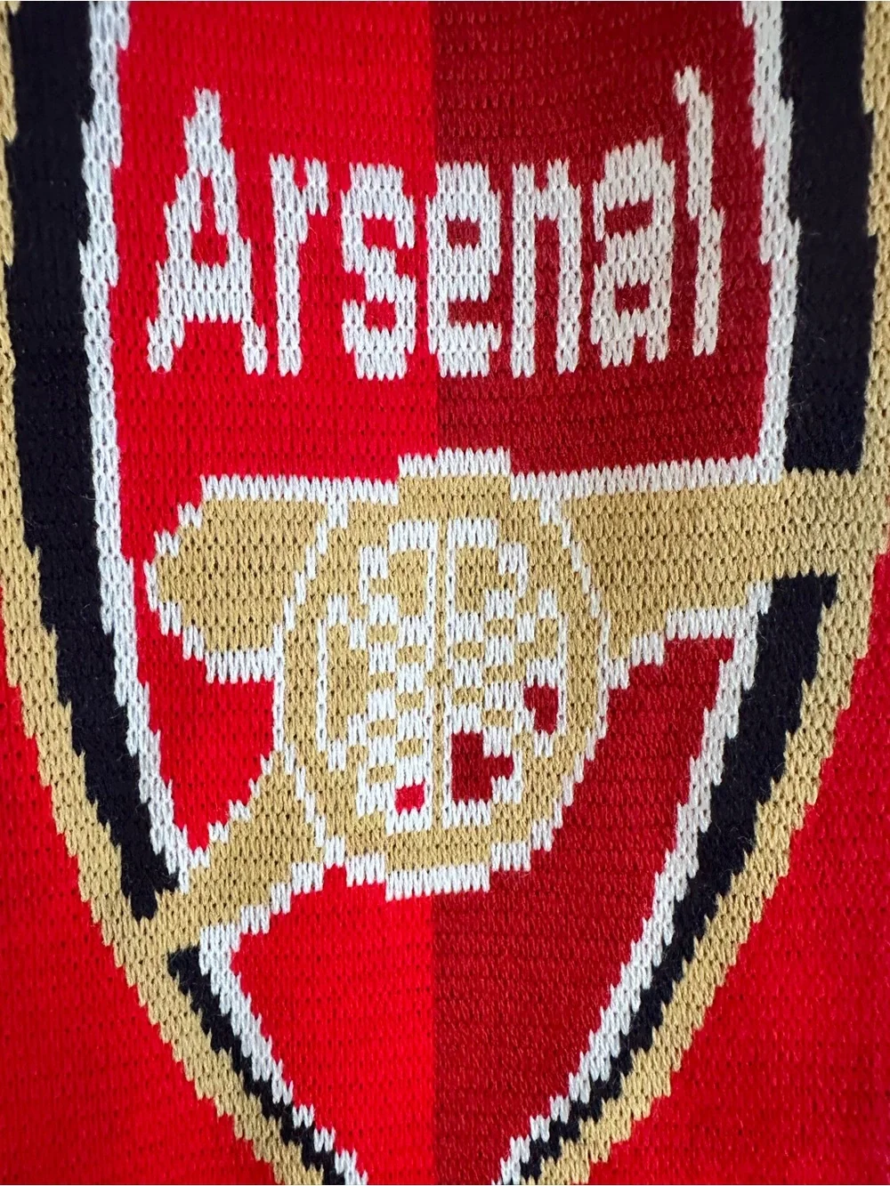 Arsenal Red Crest Scarf - Manufactured in the UK.
